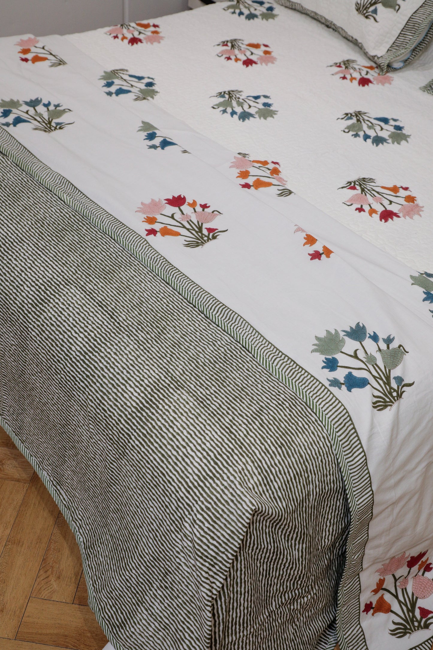 Meadow Bloom Floral Cotton Dohar (Double Bed )