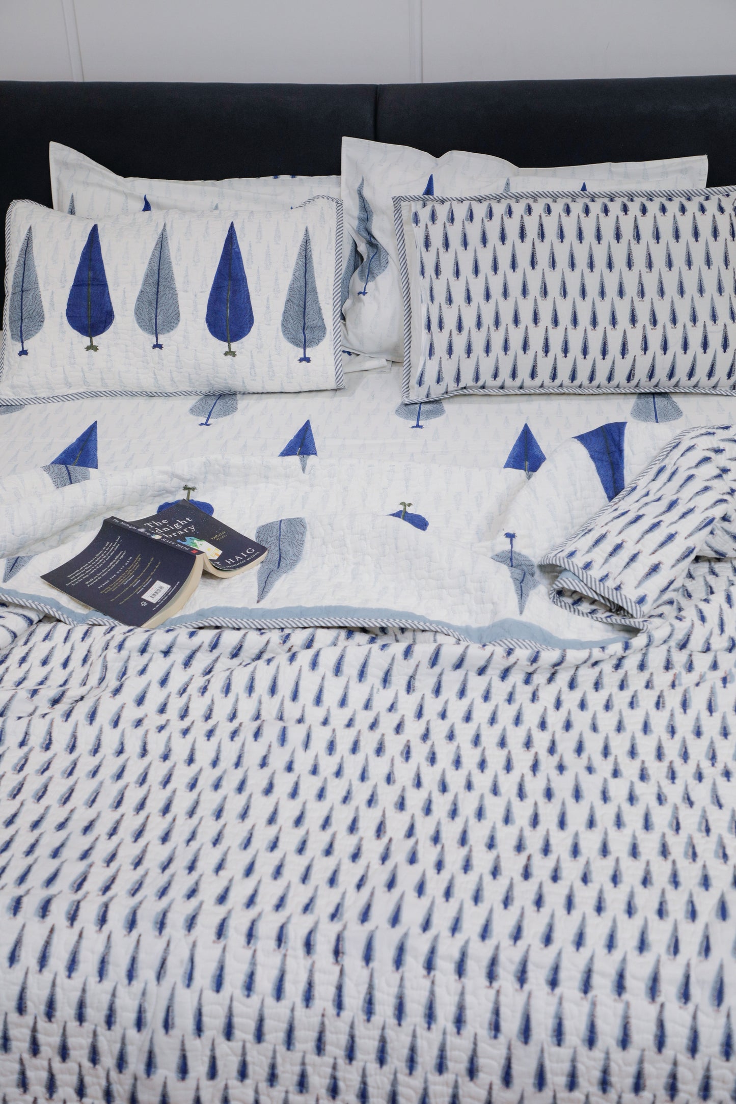 Bluewood Haven Bedding Set ( Bedsheet & Bedcover / Comforter )