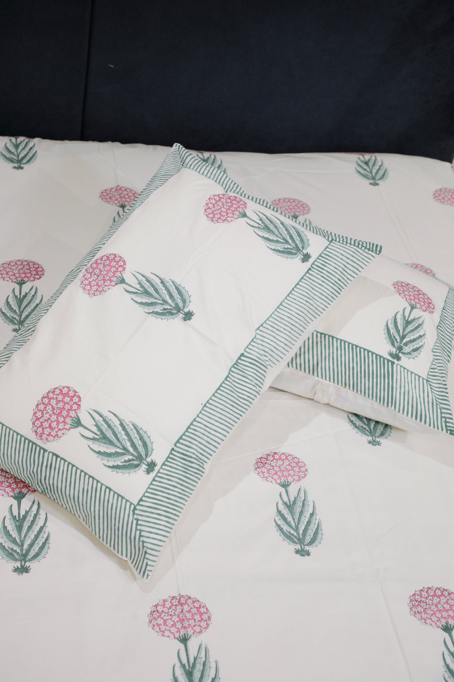 Symmetry Poise Bedsheet