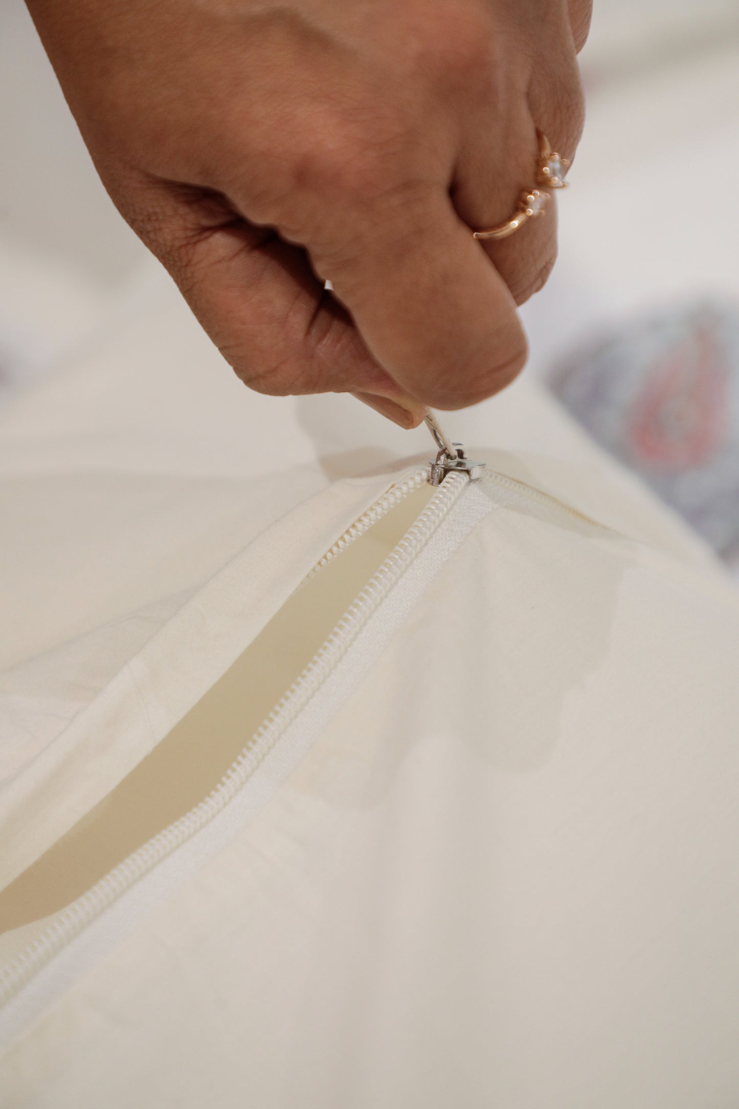 Symmetry Poise Bedsheet