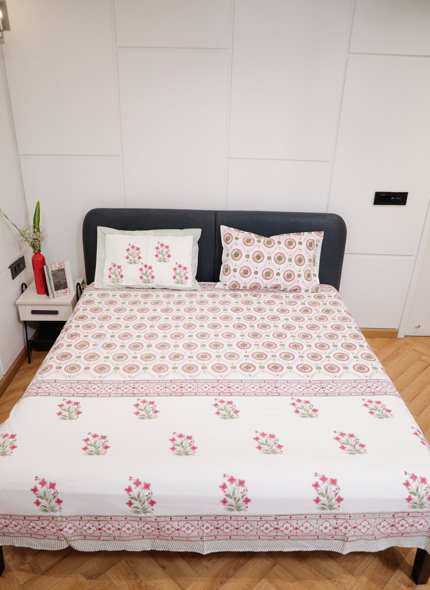 Circular Charm Bedsheet
