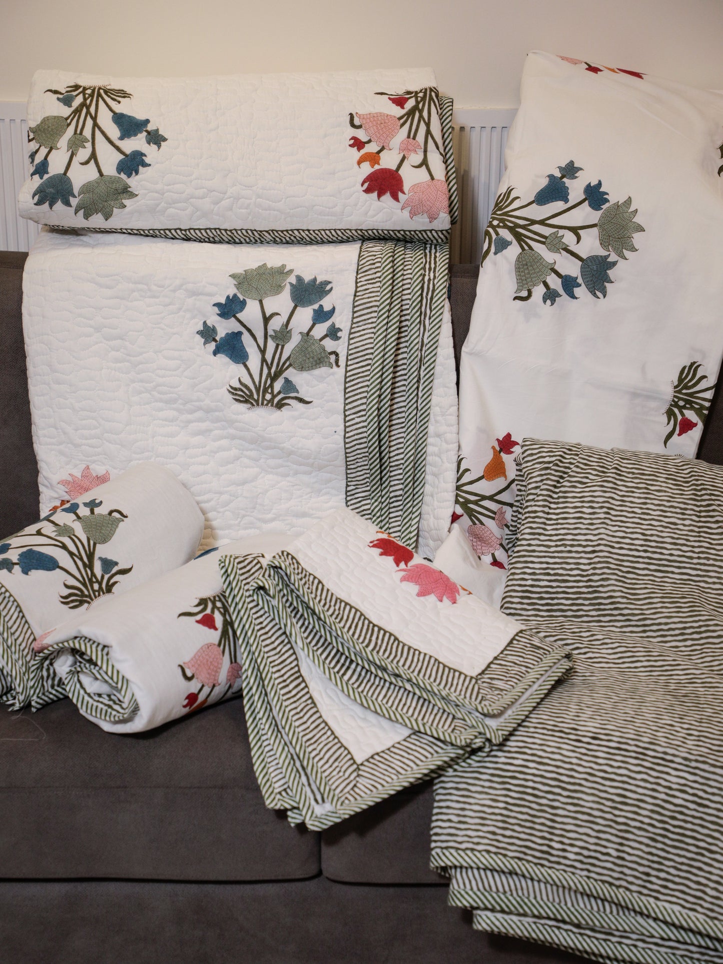 Meadow Bloom Bedding set ( Bedsheet & Bedcover / Comforter)