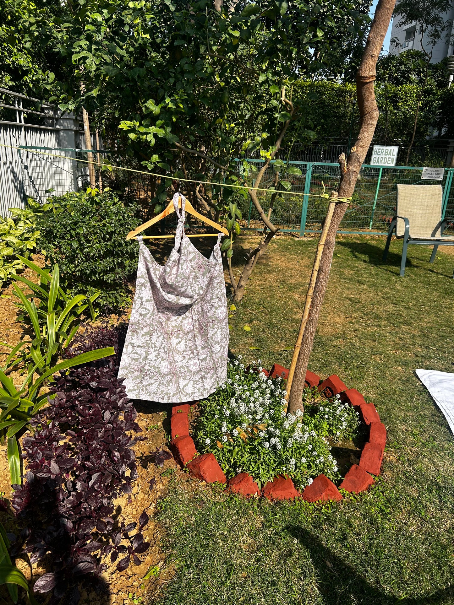 Heritage Charms Apron & Mitten Set