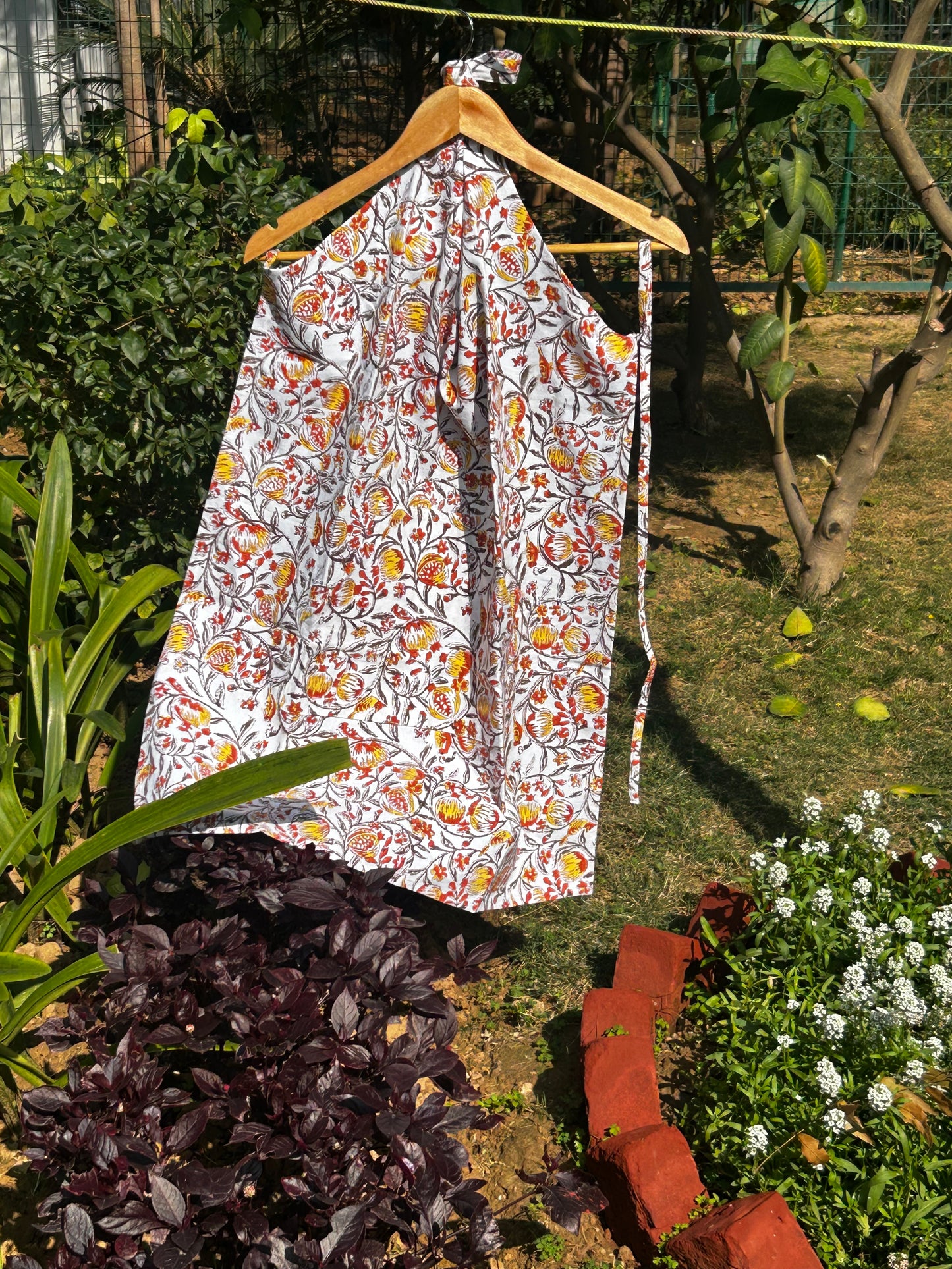 Pomegranate Inspired Aprons & Mitten Set