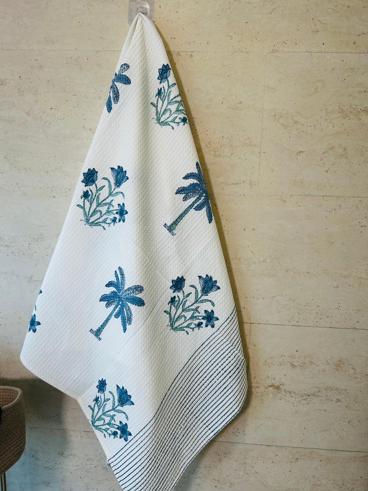 palm tree bath towel