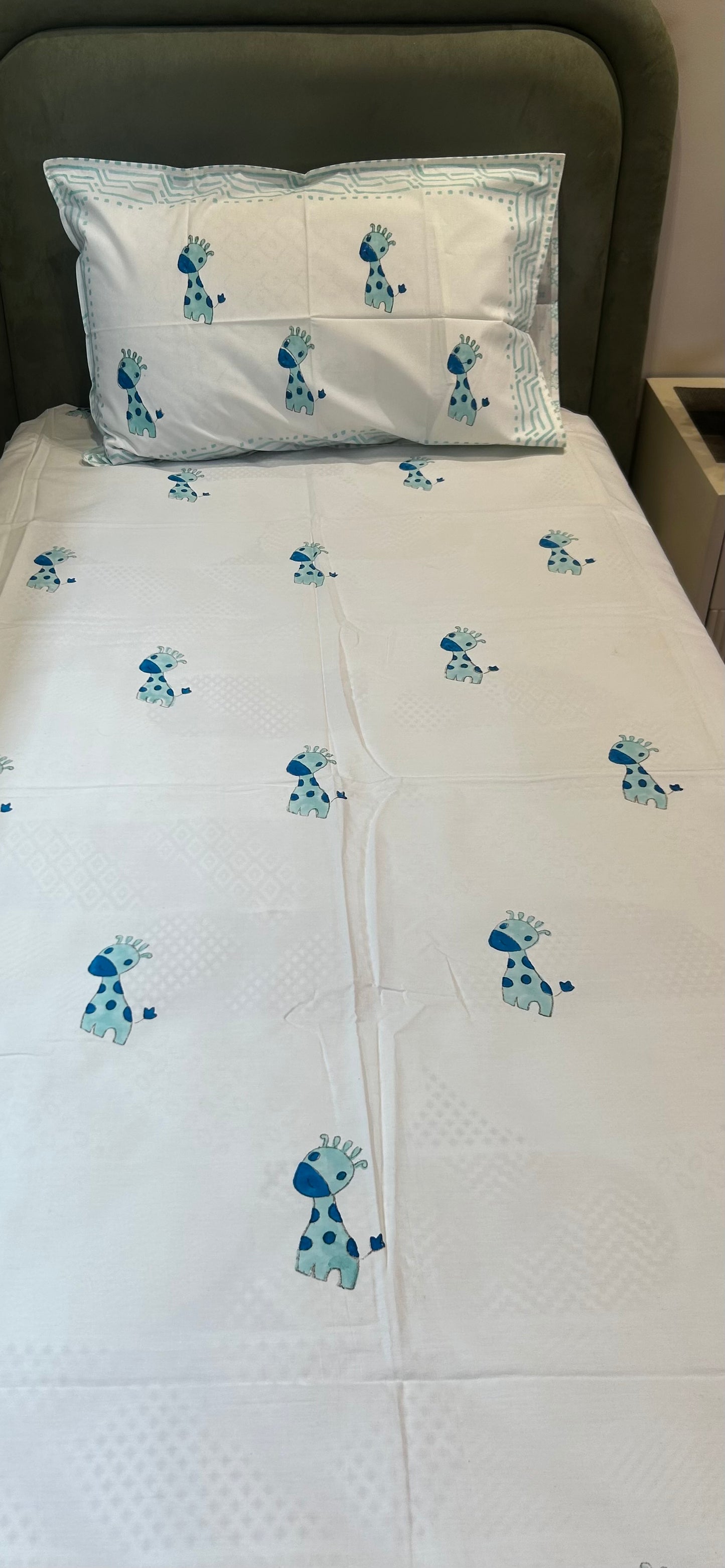Giraffe Dreams Kids Bedsheet