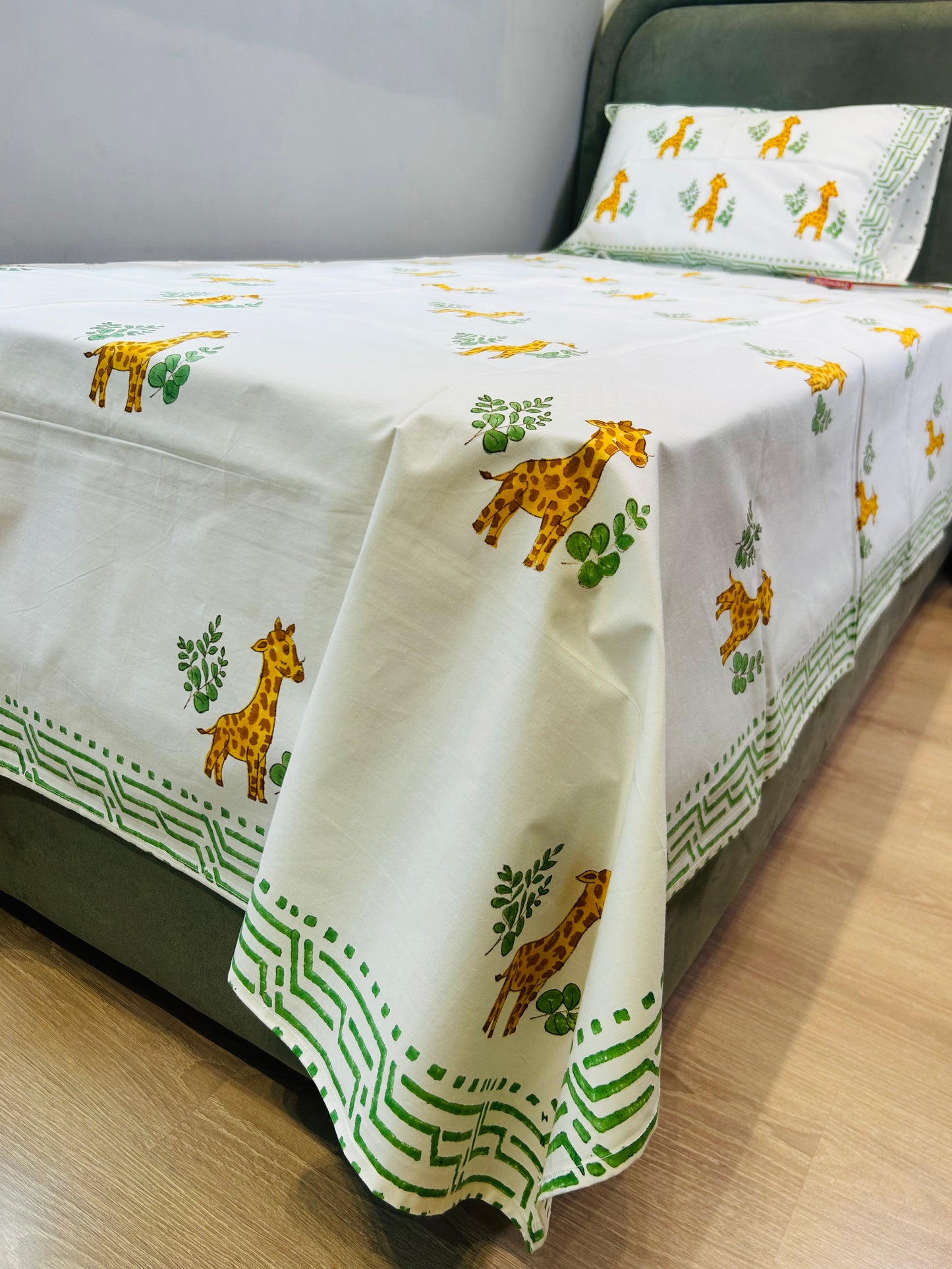 Giraffe Haven Kids Bedsheet