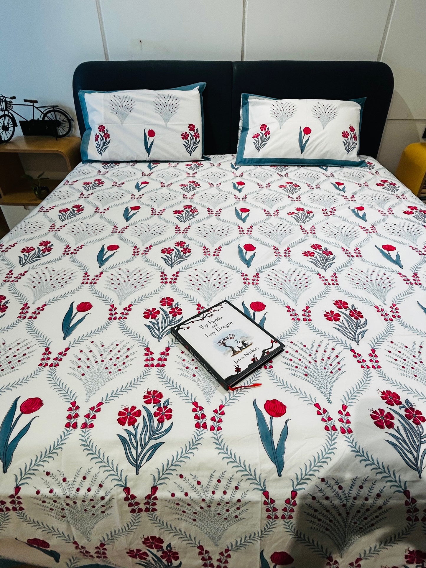Crimson Blue Harmony Bedsheet