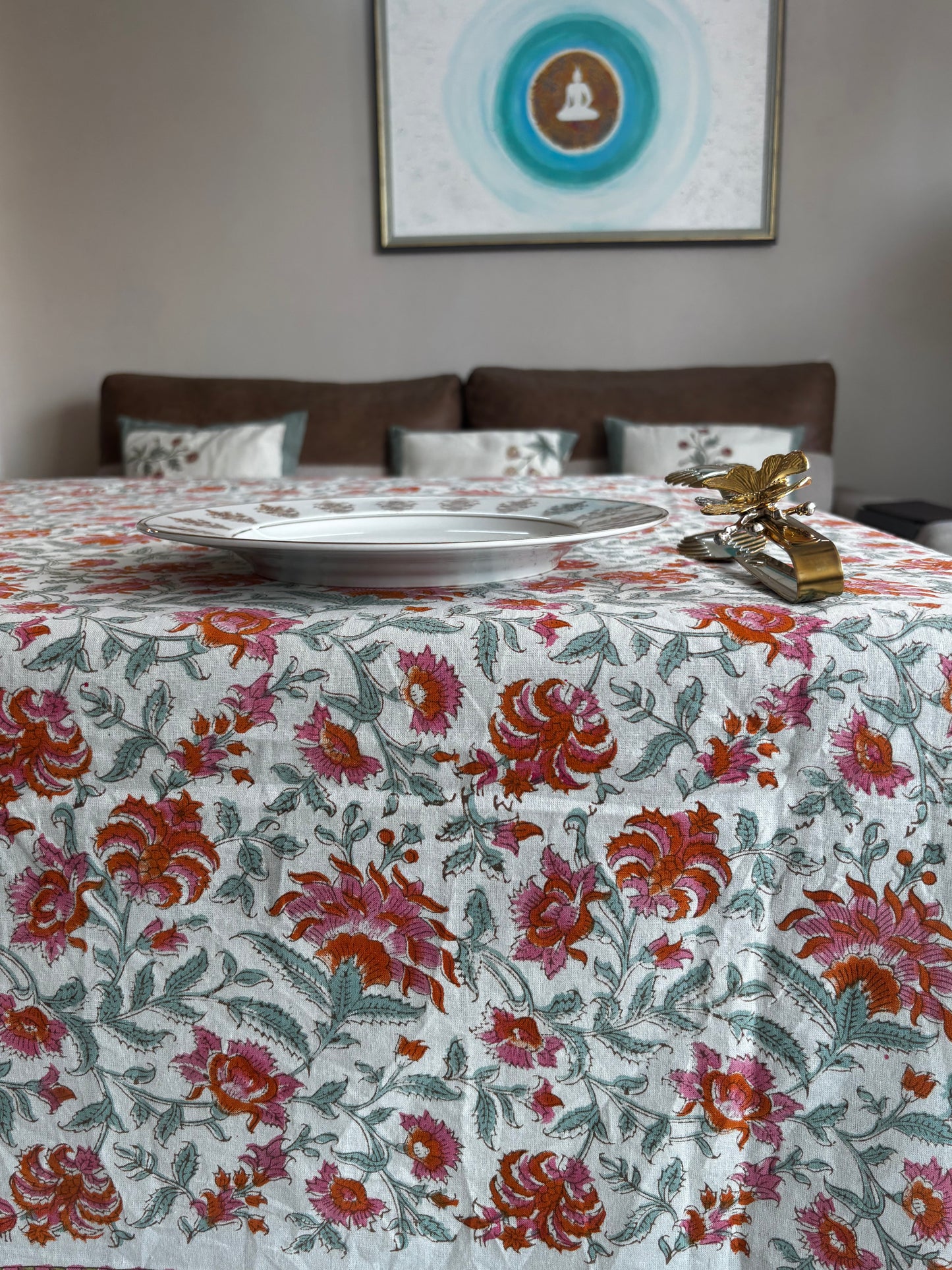 Elegant Floral Table Cover