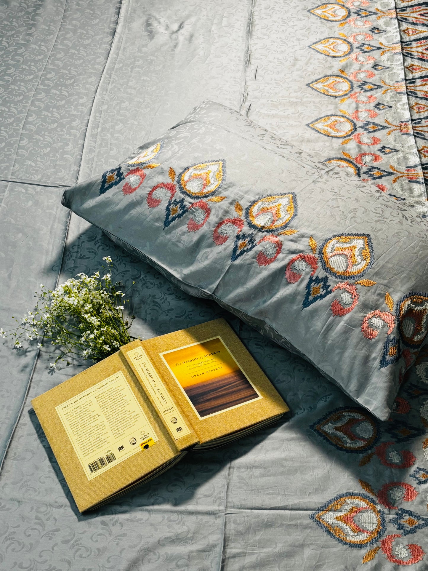 Jacquard Embroidery Bedsheet
