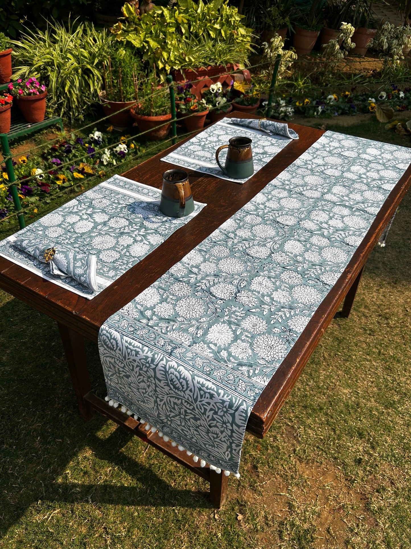 Floral Elegant Table Runner Set ( Grey & white)