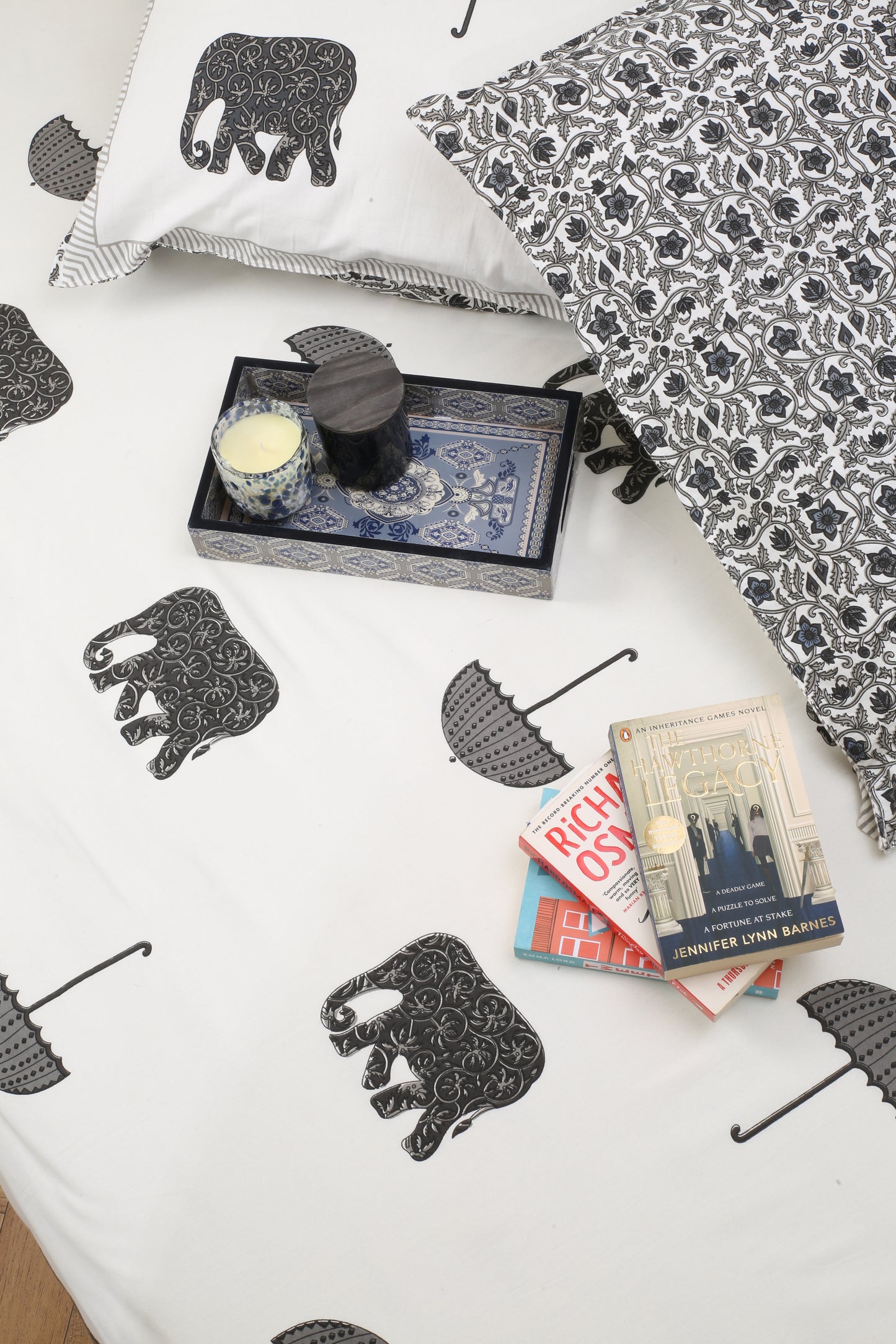 Black & Grey Elephant motifs Bedsheet