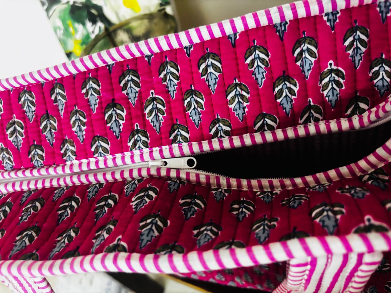 Nua Gul Tote Bag