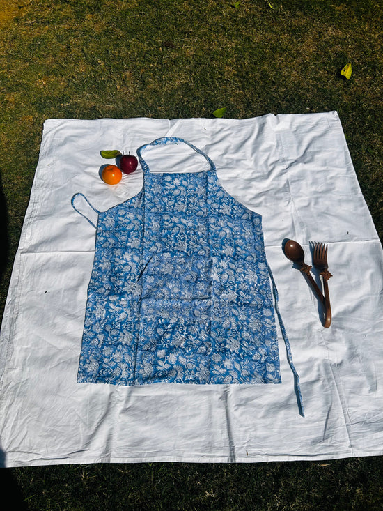 Redefined Beauty Aprons & Mitten Set