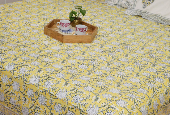 Golden Haze bedding Set ( Bedsheet & Double Bed Dohar)
