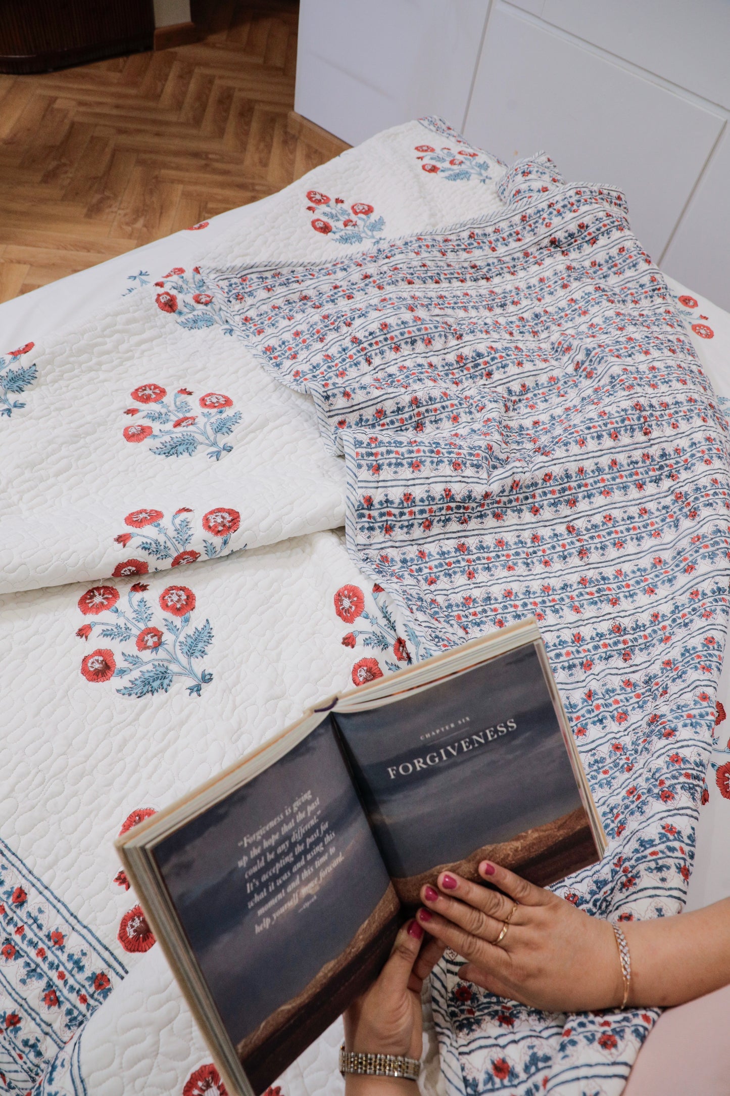 Gulmohar Bedding Set ( Bedsheet & Bedcover / Comforter )