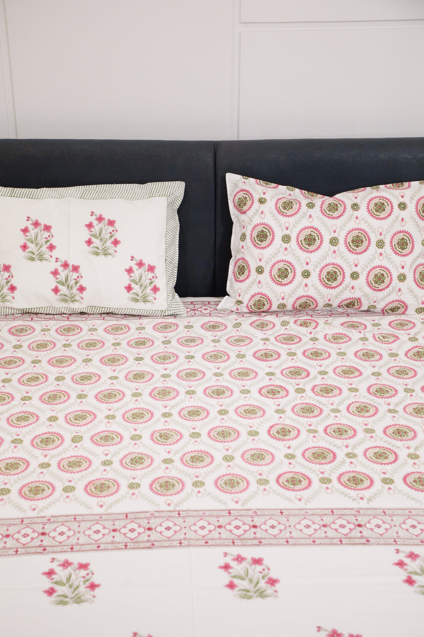 Circular Charm Bedsheet