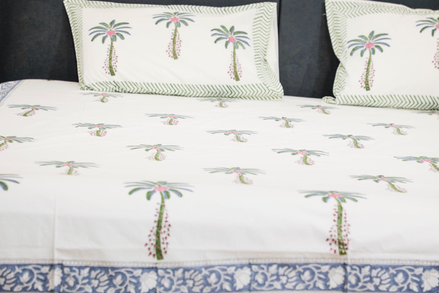 Palm Paradise Bedsheet