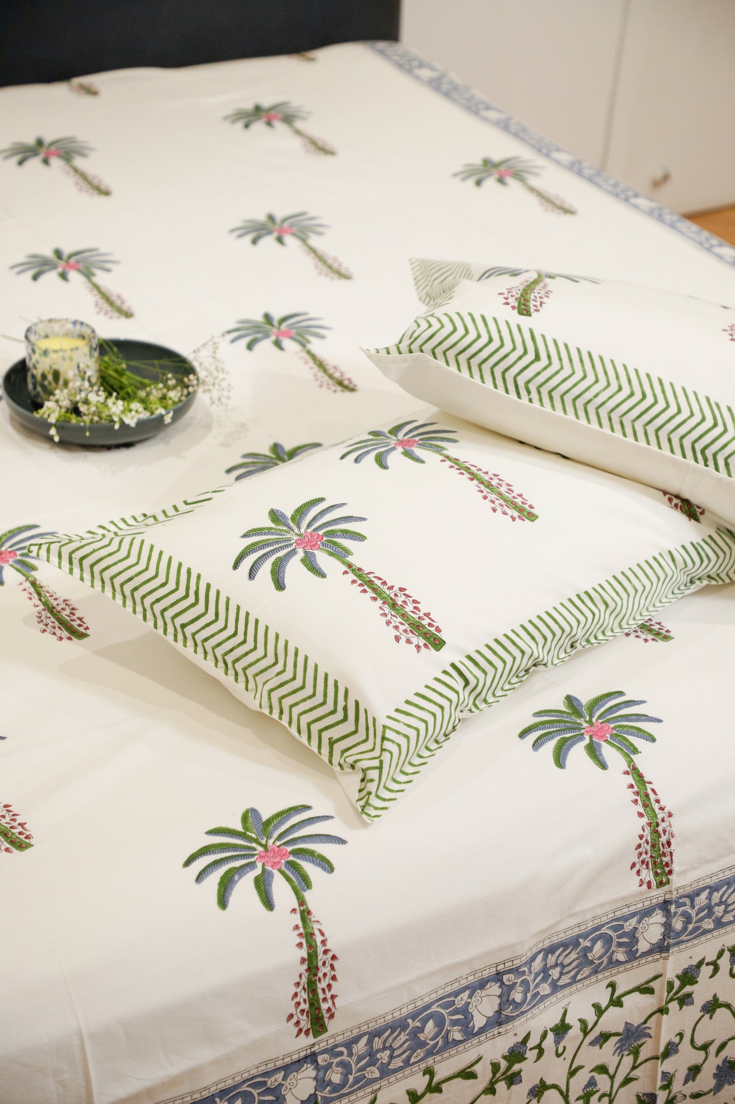 Palm Paradise Bedsheet