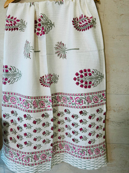 Rosey Retreat Bath Towel