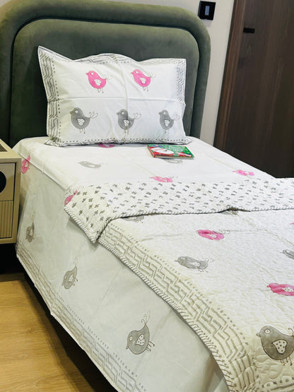 Tweety's Wild Sleepover Quilt