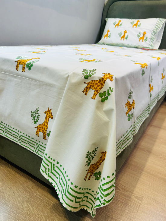 Giraffe Haven Kids Bedsheet