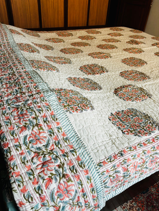 Peach Blossom Quilt:(Reversible)