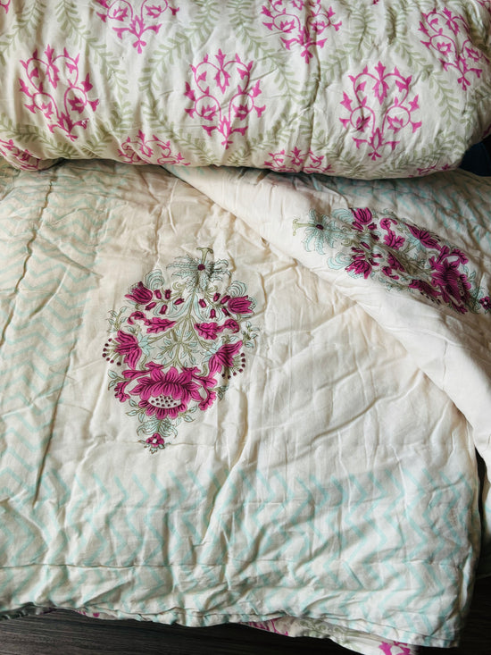 Blushing Bloom Premium Quilt:(Double Bed)