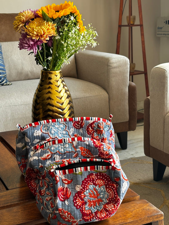 Travel Pouches : Multicoloured Floral Design