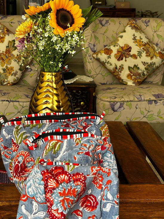 Travel Pouches : Multicoloured Floral Design