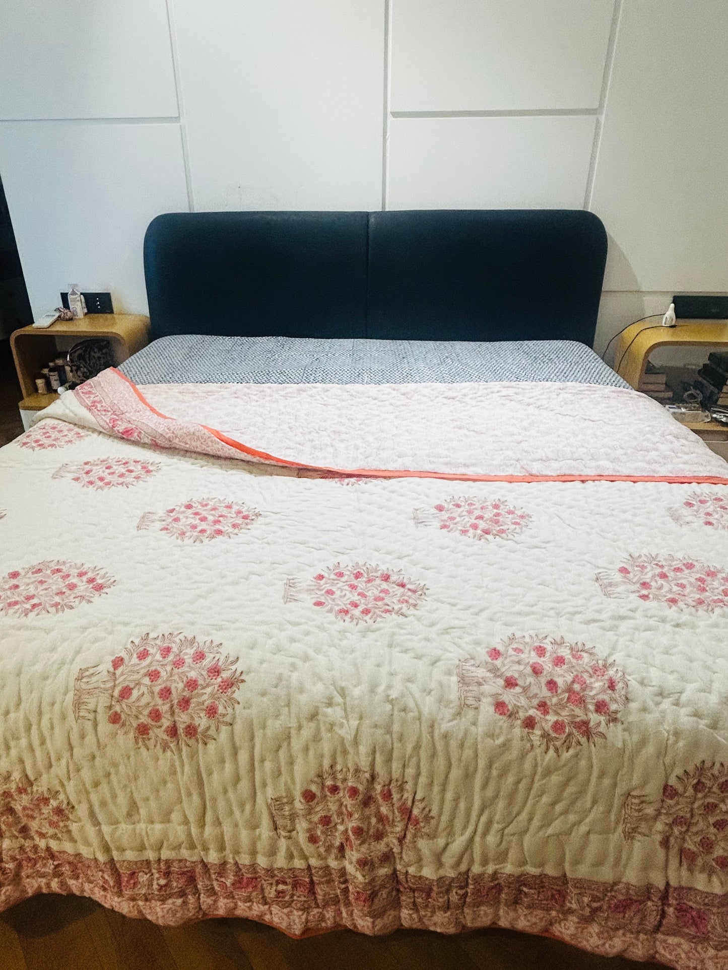 Floral quilt – White Base with Rust & Pink