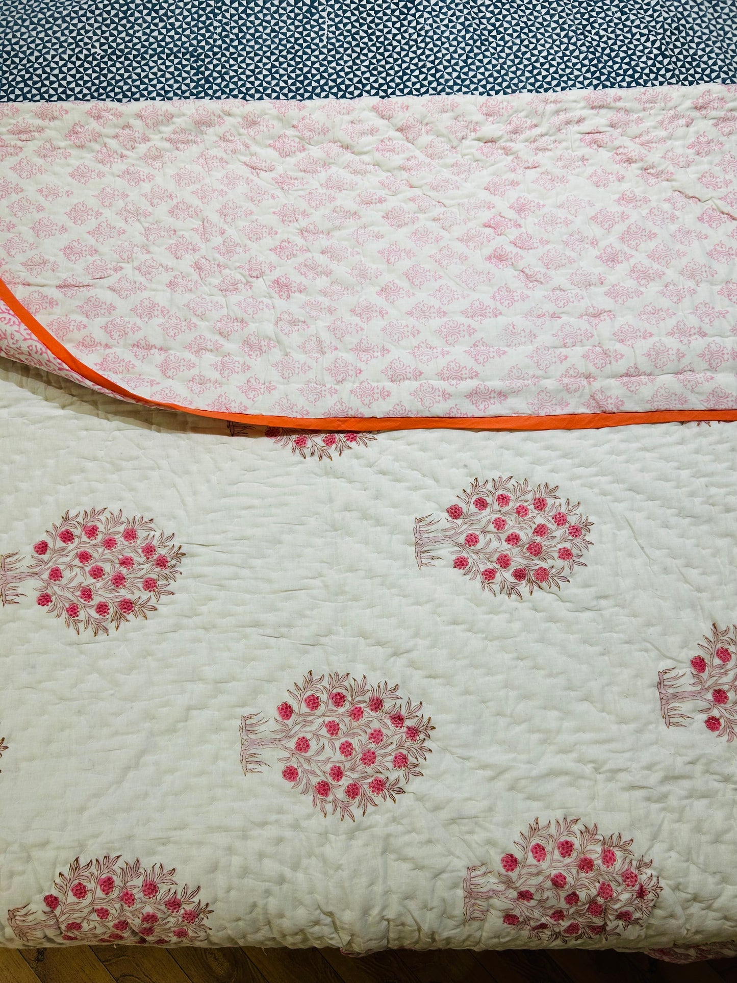 Floral quilt – White Base with Rust & Pink