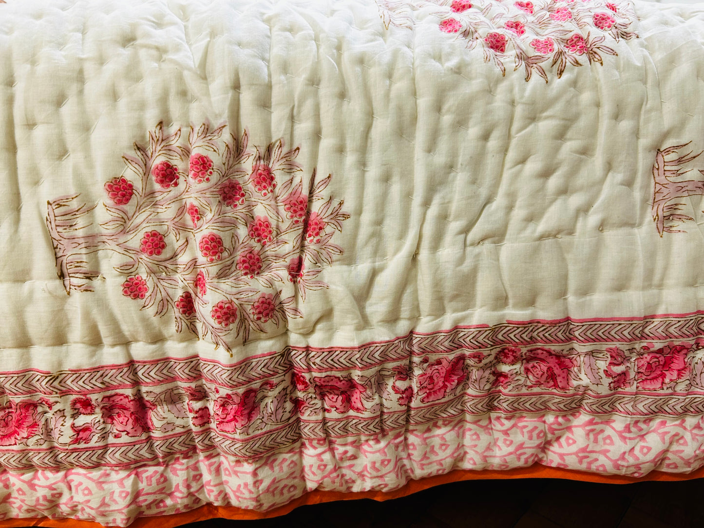 Floral quilt – White Base with Rust & Pink