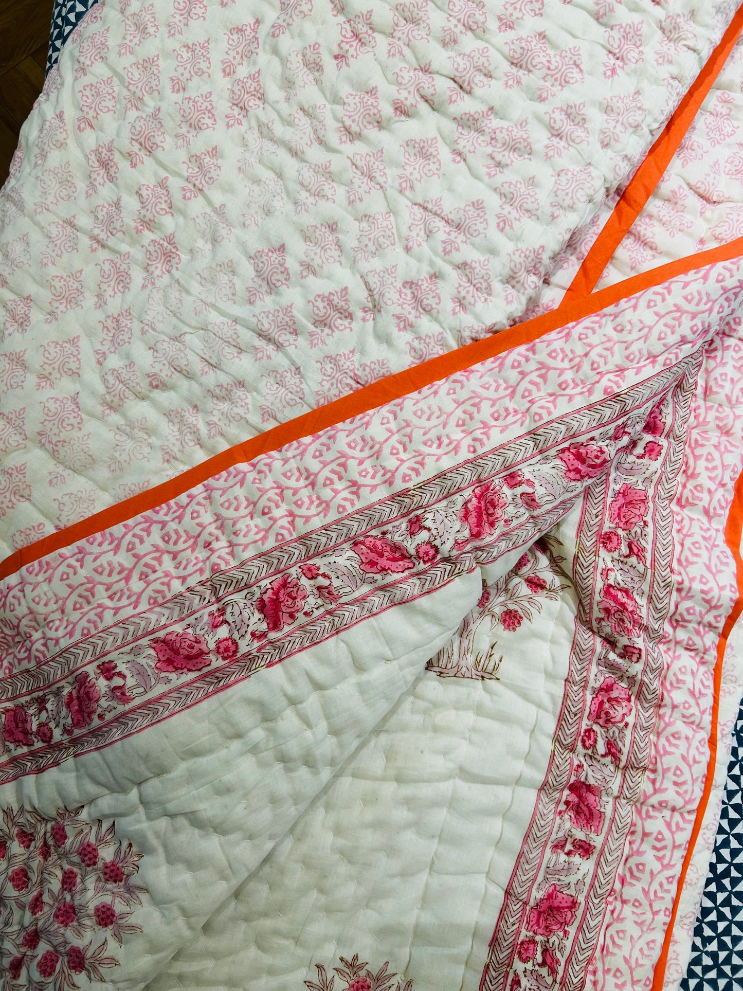 Floral quilt – White Base with Rust & Pink