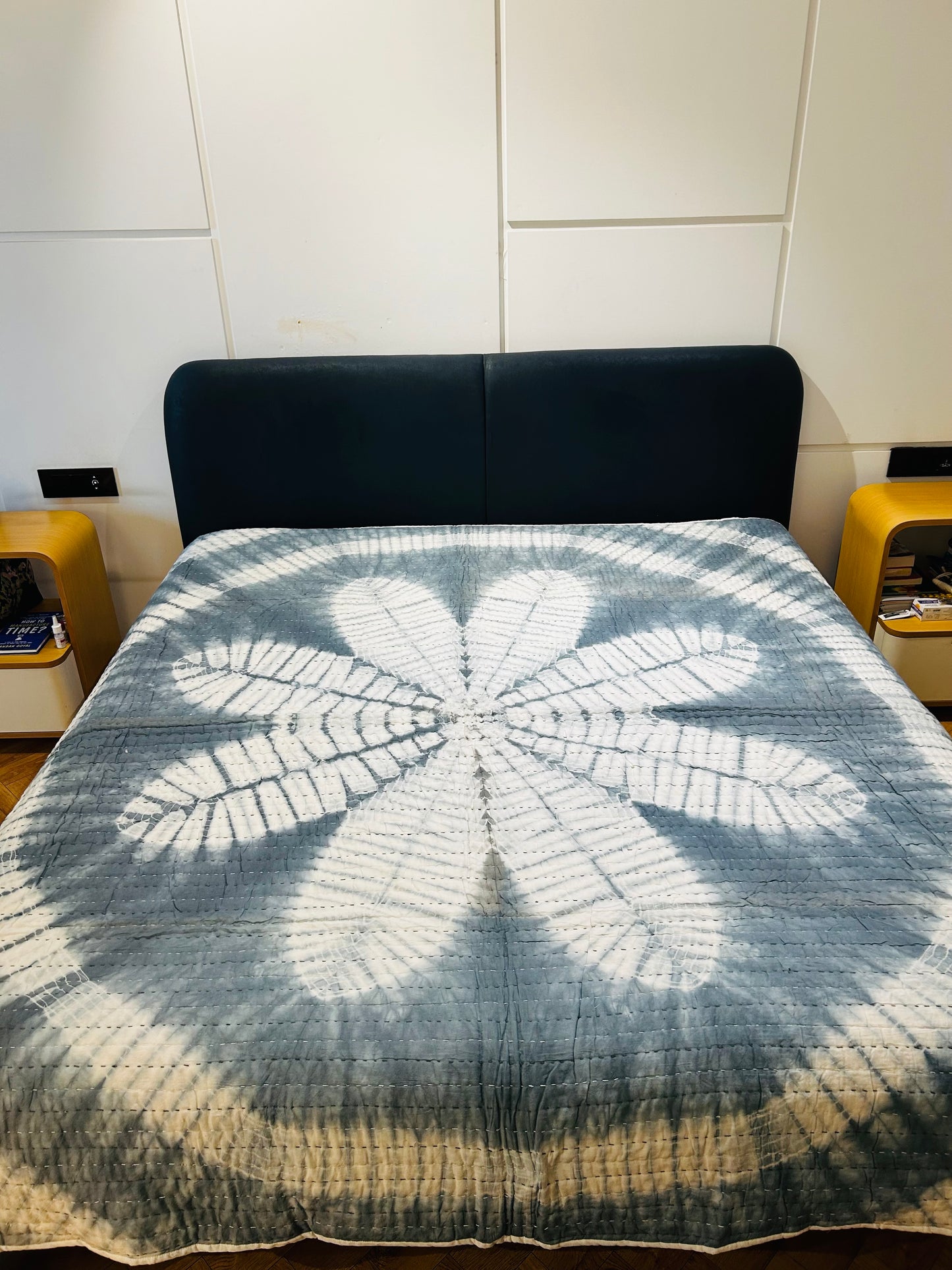 Two-Tone Neel Kantha bed cover