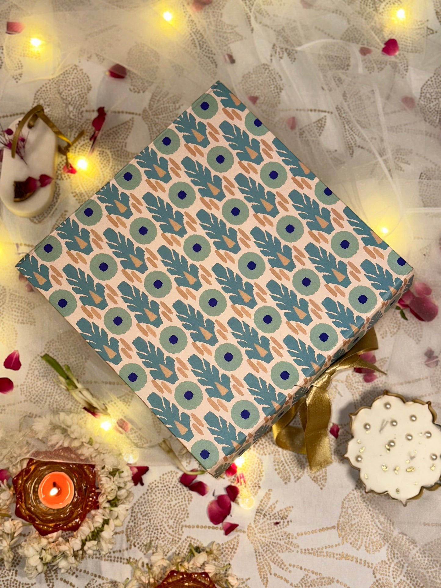 The Earth & Ember Gift Hamper