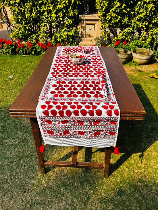 Strawberry Table Runner Set with Mats & Napkins (Red)