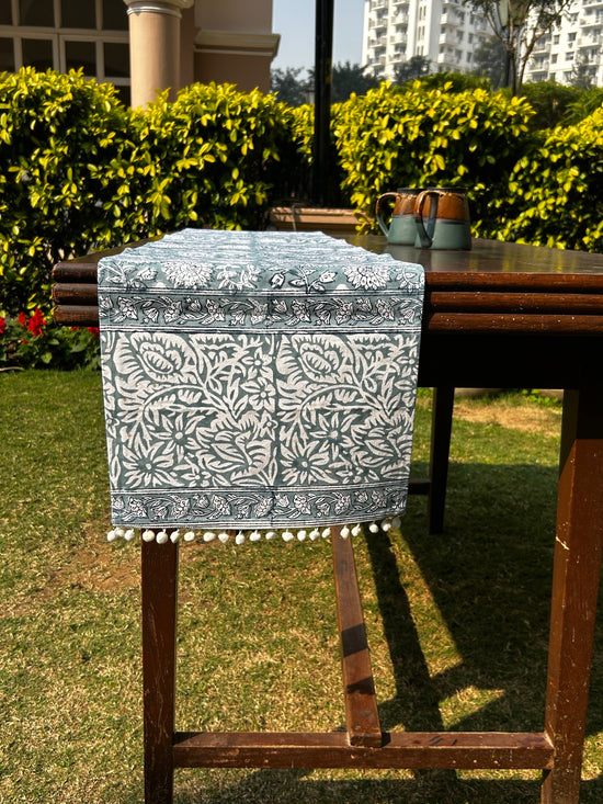 Floral Elegant Table Runner Set ( Grey & white)