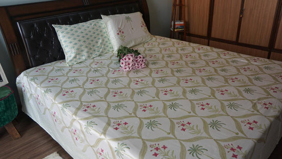 Glacé Cotton Premium Double Bed Cover: Palm Trees Pattern in Green Colour