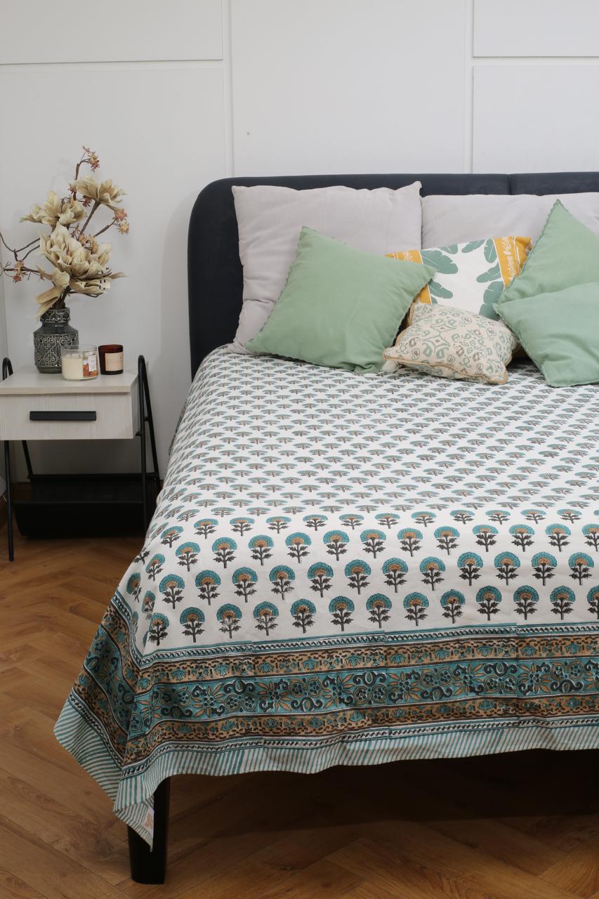 Double Bed Cover : Floral Blue Motifs