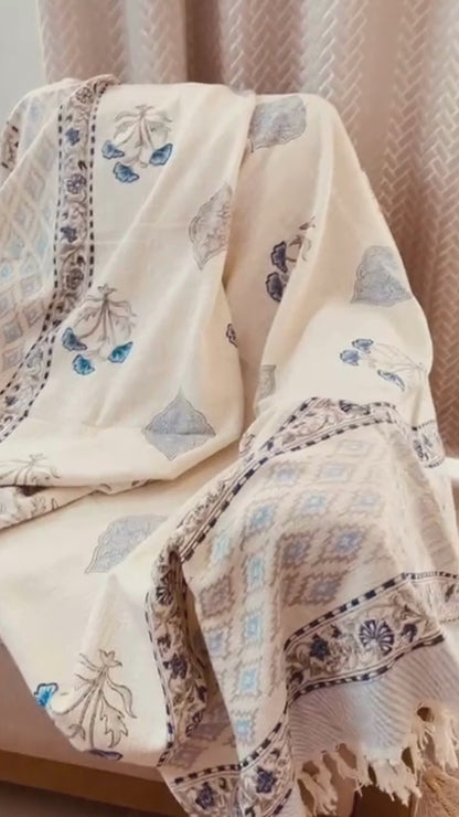 Soft Elegance Bohemian Tufted Throws